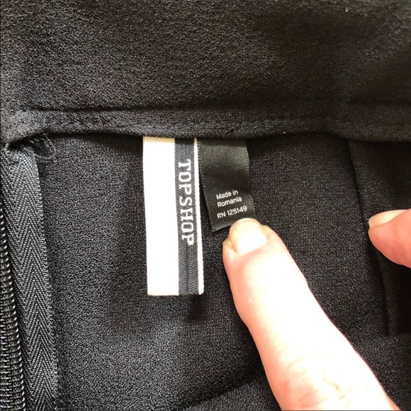 ♦️SOLD♦️TOPSHOP Black Over Lap Front Belted Skirt Sz 12 - Picture 7 of 8